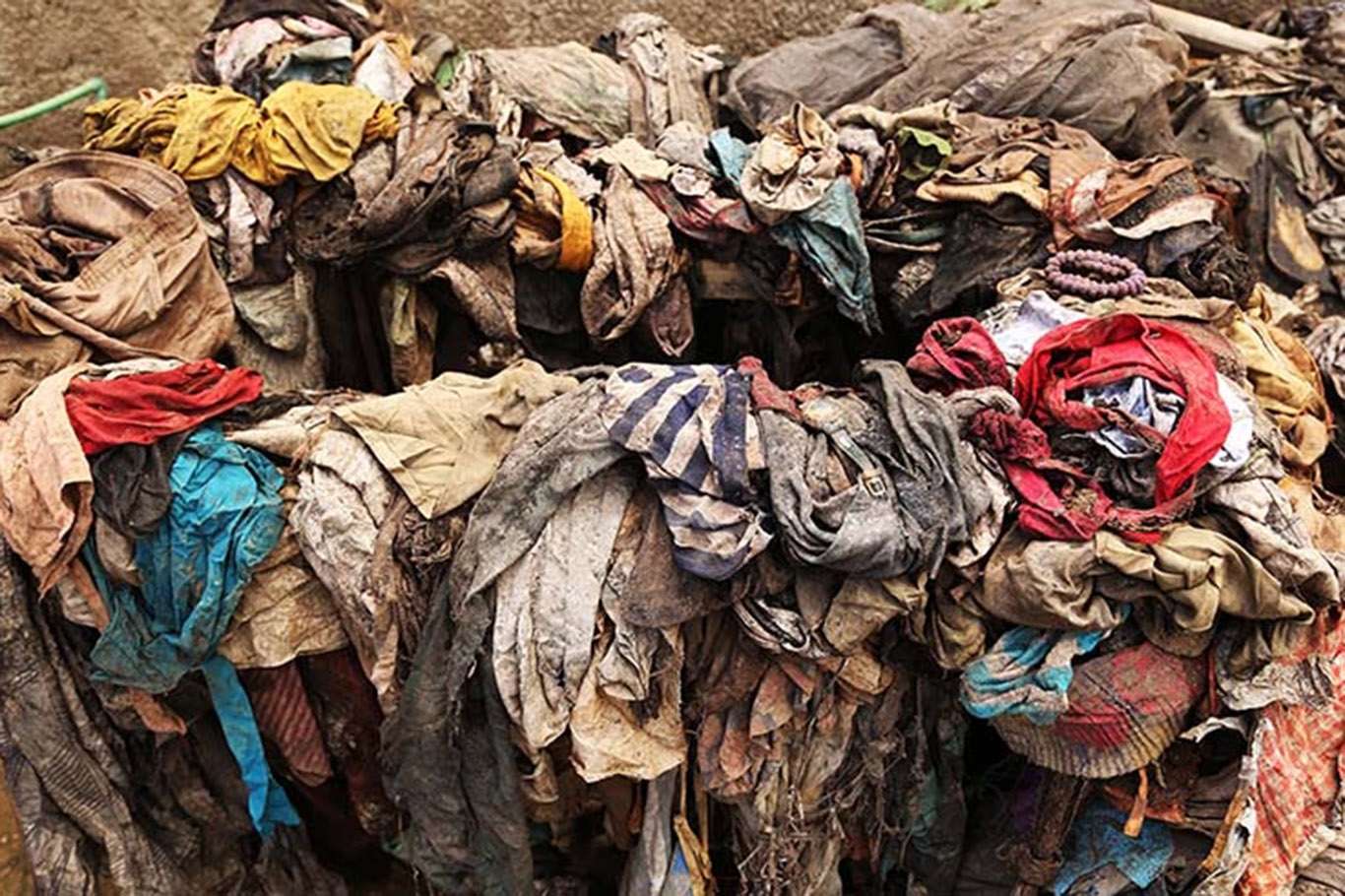 Ruanda'da 5 bin kişilik yeni toplu mezar bulundu