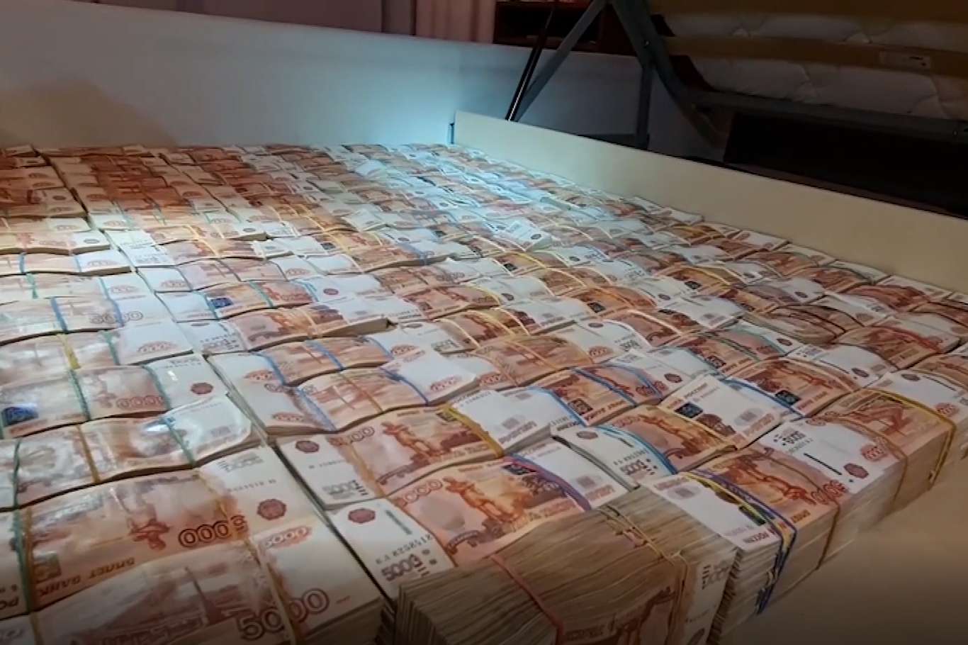 Rusya, ABD'nin ihbarıyla hacker grubunu çökertti: 6,5 milyon dolar ele geçirildi