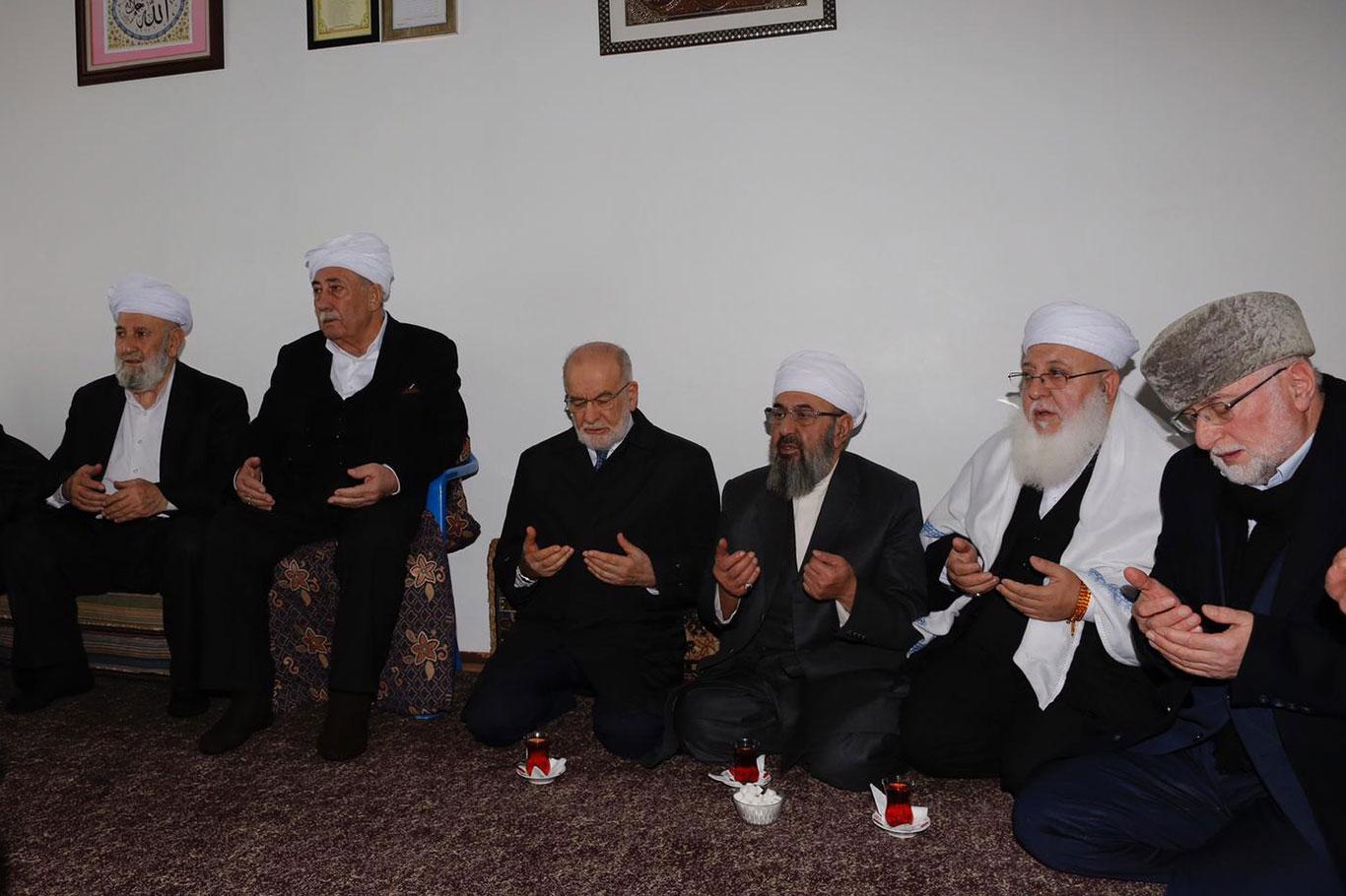 Saadet Partisi Genel Başkanı Karamollaoğlu Şeyh Abdülkerim Çevik'in taziyesine katıldı
