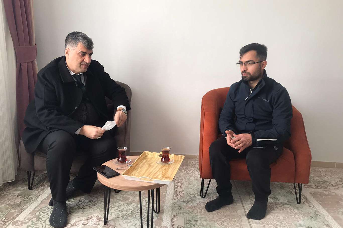 Şanlıurfa İl Sağlık Müdürü Gülüm darp edilen sağlık çalışanını ziyaret etti