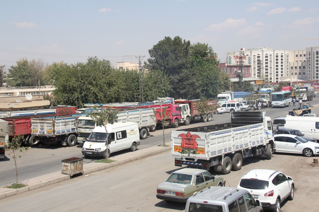 Burhaniye Kamyon Garajı Nakliyeciler