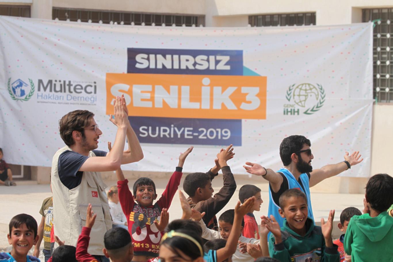 Savaş mağduru çocukların yüzü 'Sınırsız Şenlik' ile güldü