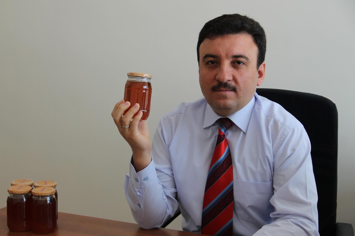 "Sigarayı bırakanlara bal hediye ediyoruz"