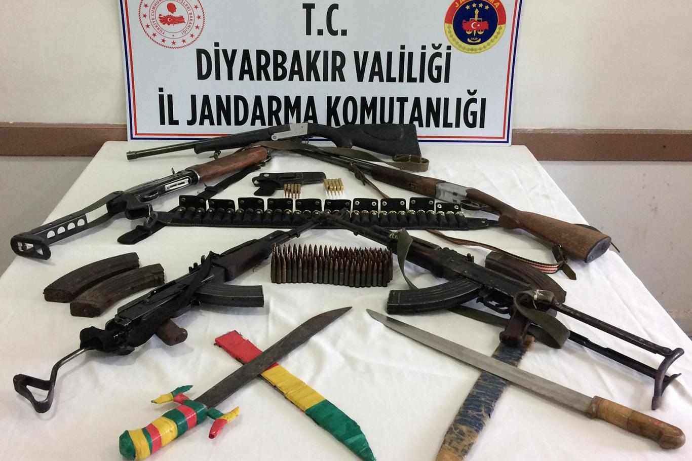 Silah kaçakçılarına operasyon