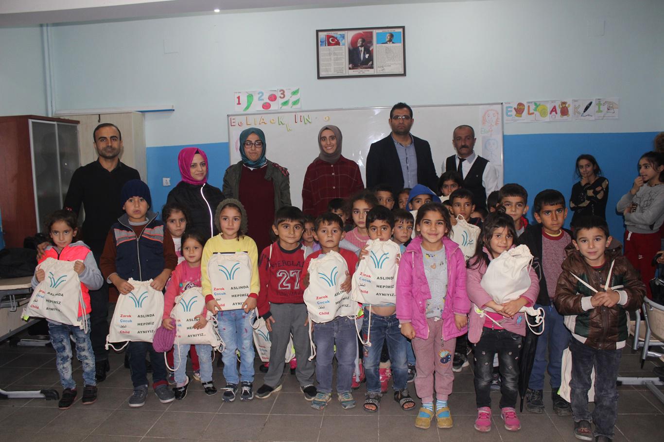 Silopili öğrencilere giyim yardımı yapıldı