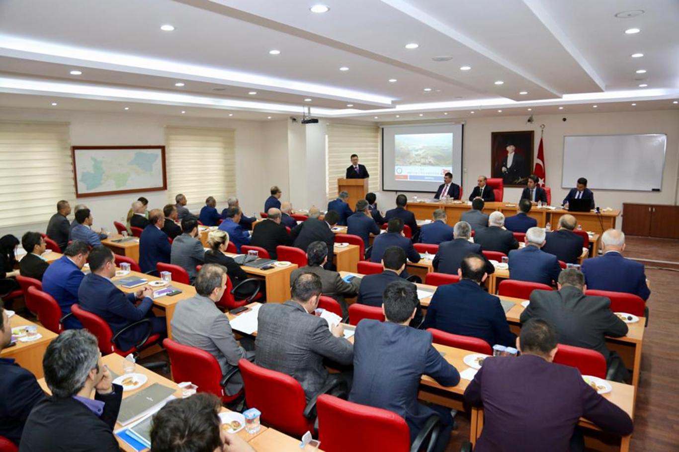 Şırnak'ta devam eden yatırımlar konuşuldu