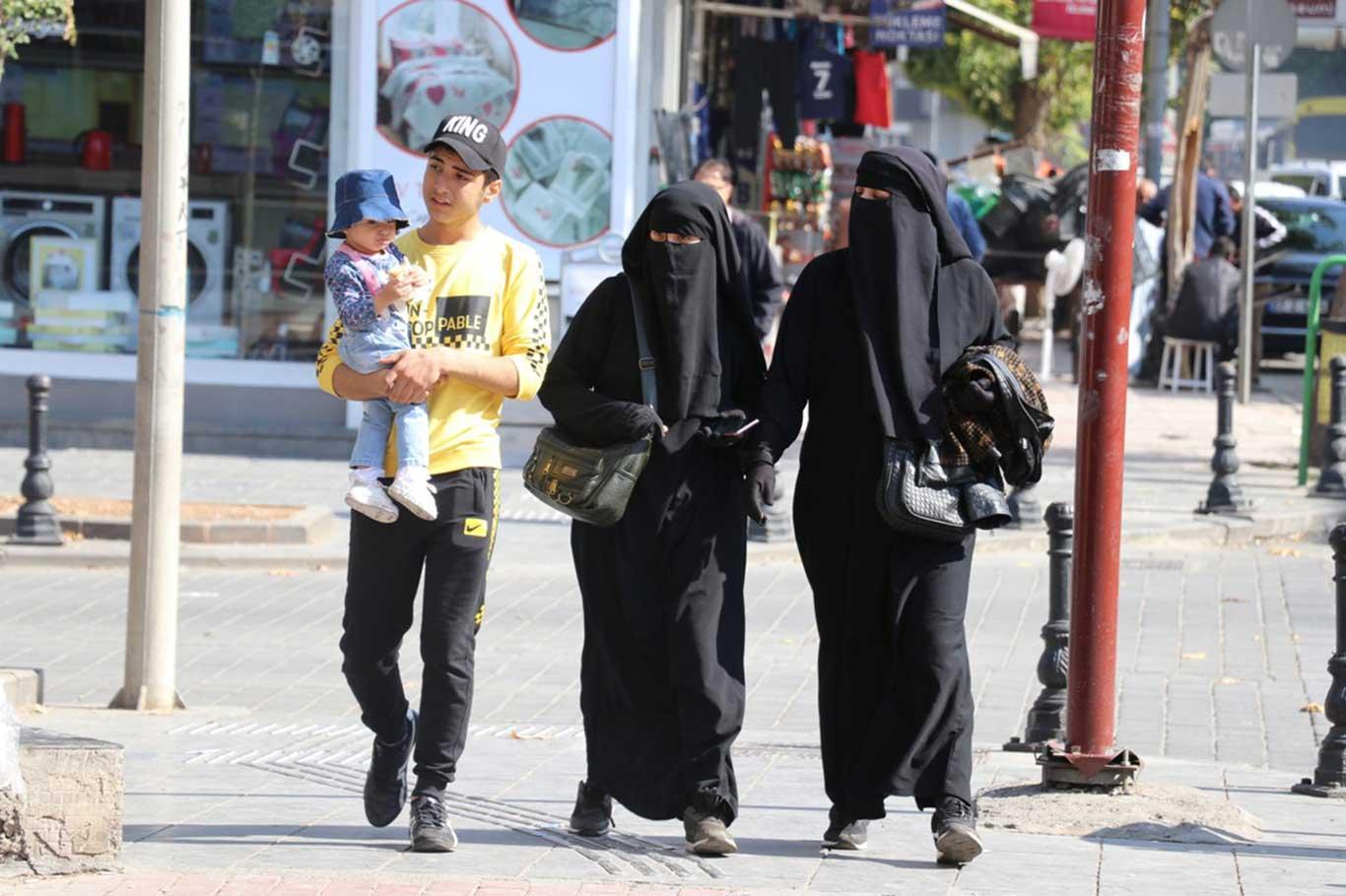 Suriyeliler: Güvenli bölge gerçekten ‘güvenli’ olursa döneriz