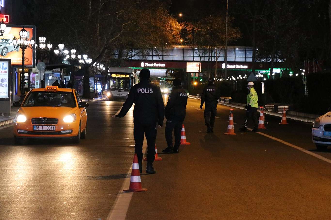 Tam kapanma perşembe günü başlıyor