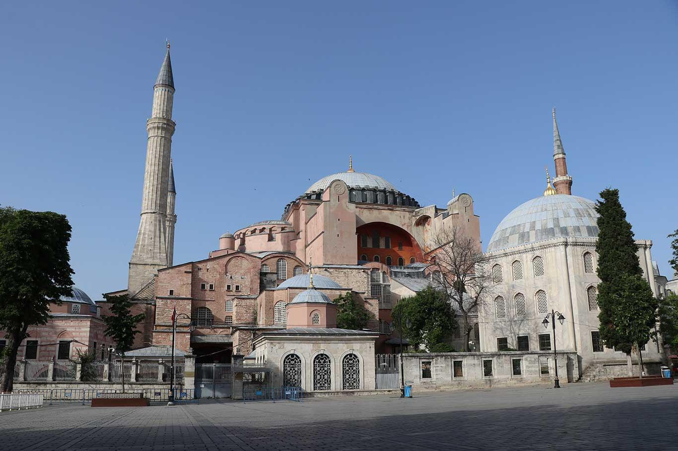 Tarihçi Şama: "Ayasofya’nın ilelebet cami olarak hizmet vermesi Fatih’in vasiyetidir"