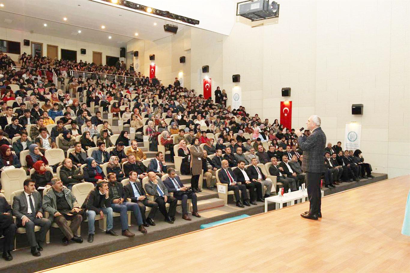 "Tarihimizi çocuklarımıza öğretmemiz gerekiyor"