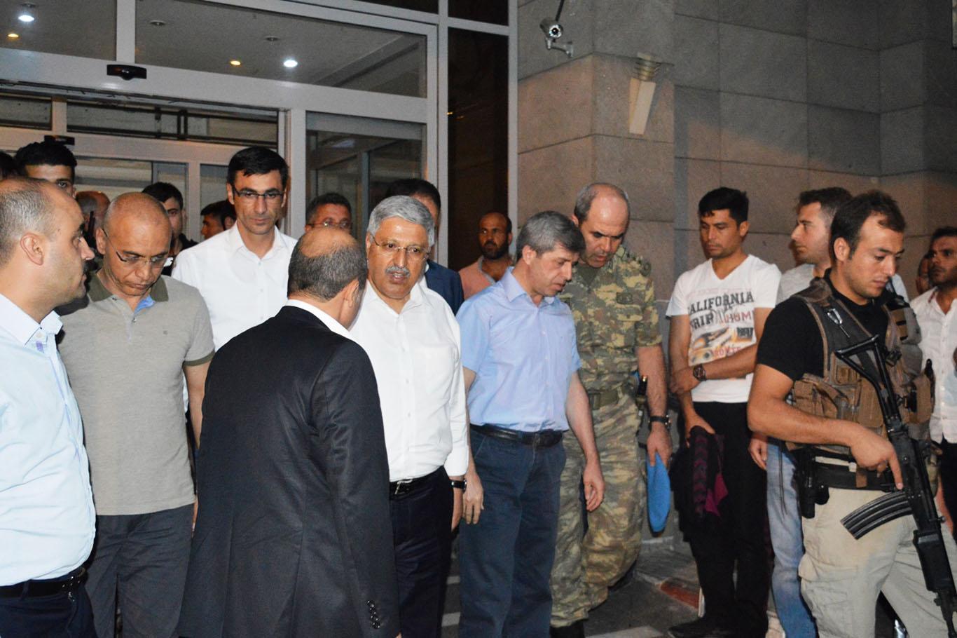Tatvan’da askeri araca saldırı: 2 asker yaralı