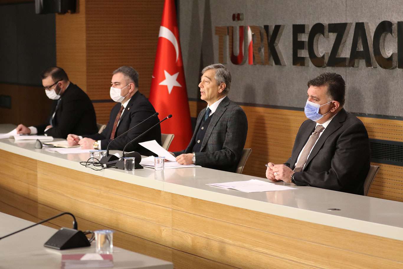 TEB: Sağlık çalışanları zor bir yılı geride bıraktı
