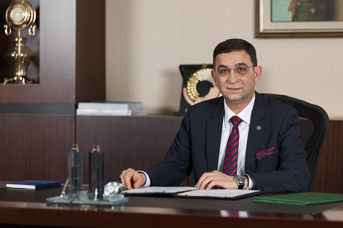 “Tekstilde katma değeri yüksek ürünlere yönelmeliyiz”
