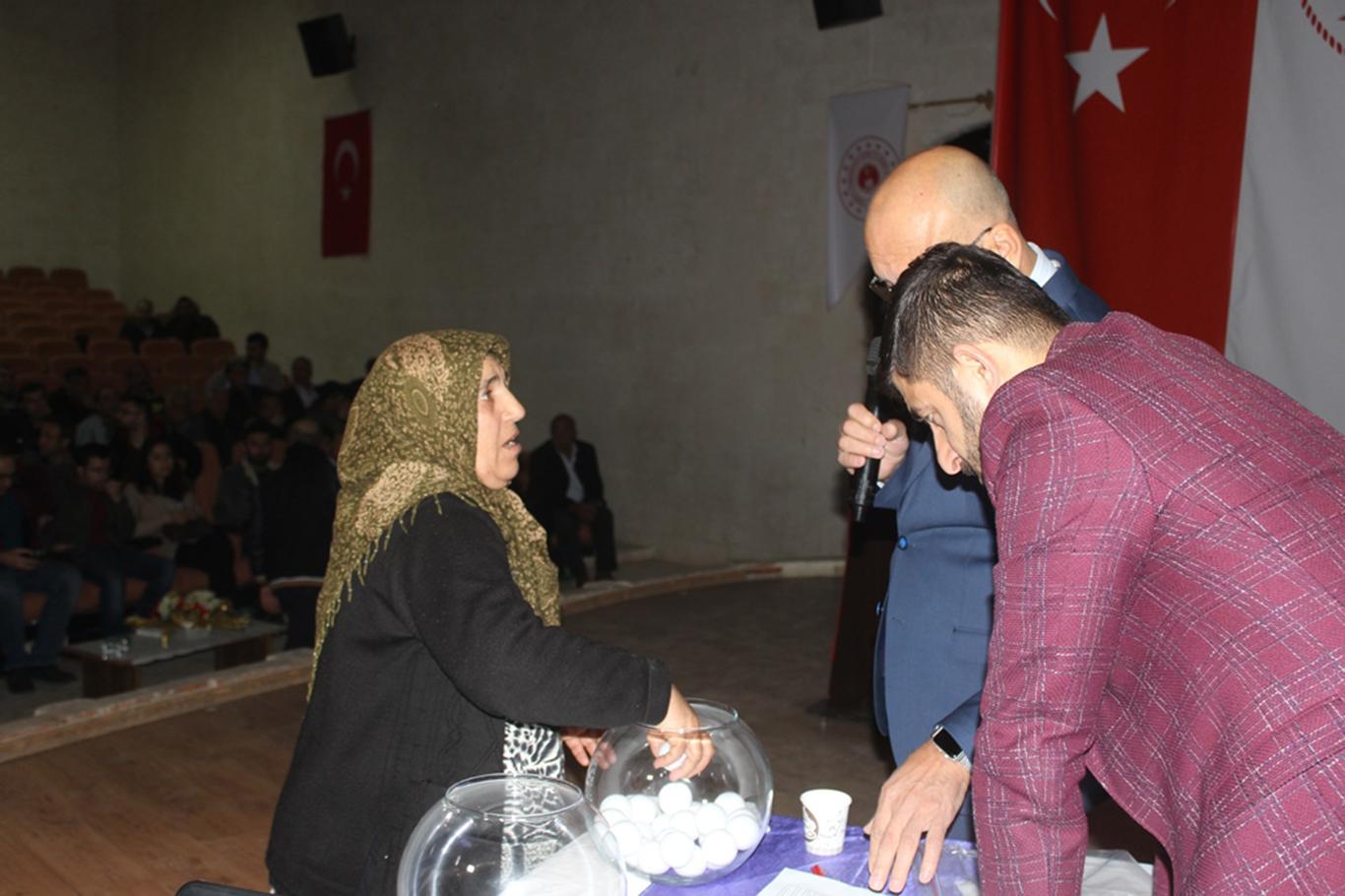 TOKİ konutları için kura çekildi