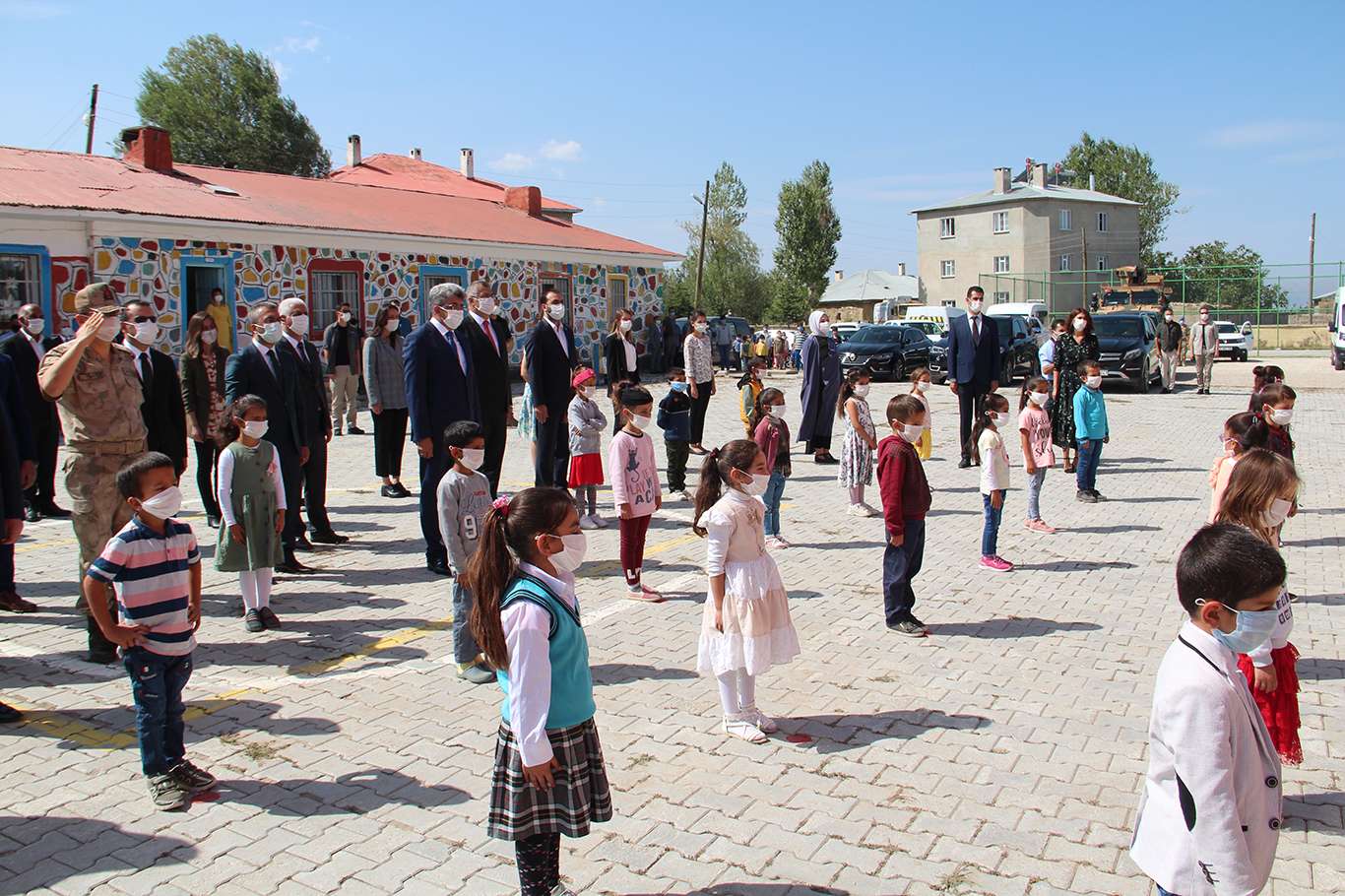 Van’da 47 bin 300 öğrenci ders başı yaptı