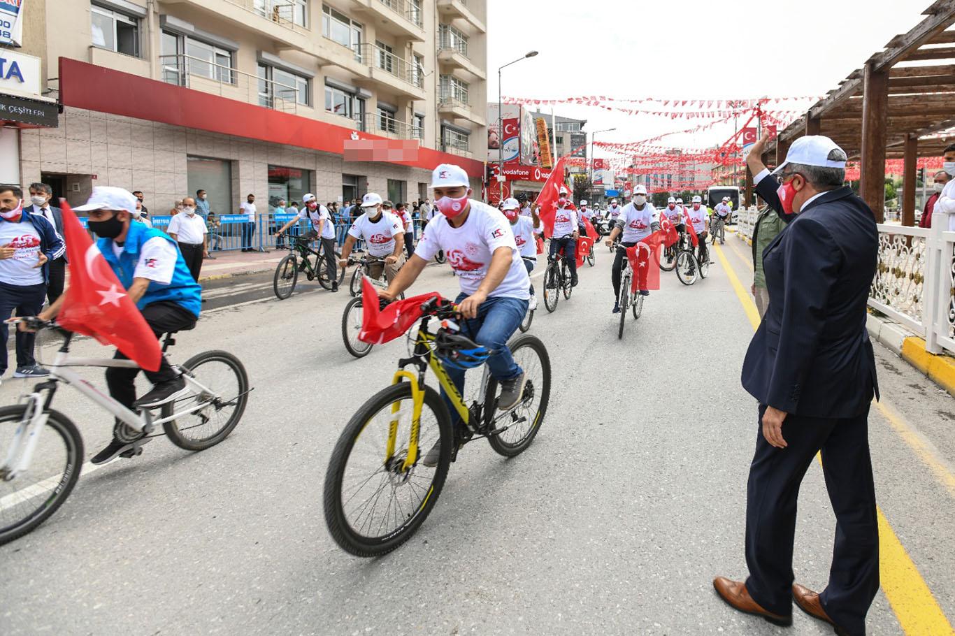 Van’da pedallar 15 Temmuz Şehitleri için çevrildi