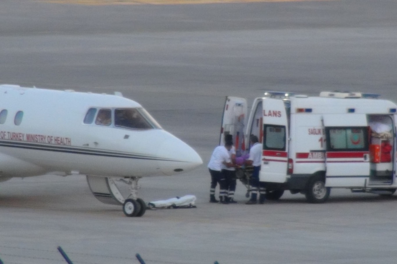 Yanan TIR şoförü ambulans uçakla sevk edildi