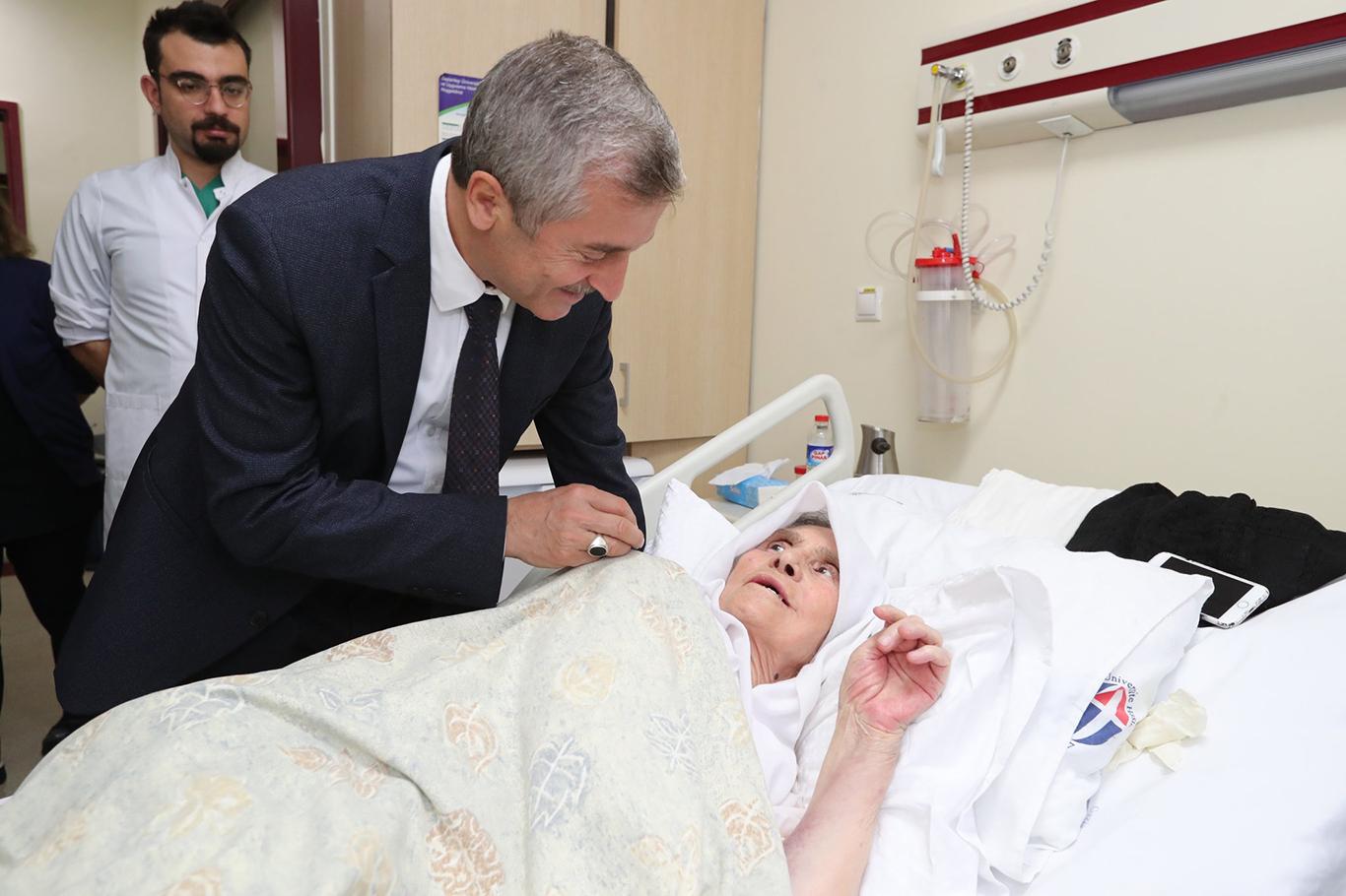 “Yaşlı ve hastalarımızı ziyaret ederek moral vermeliyiz”