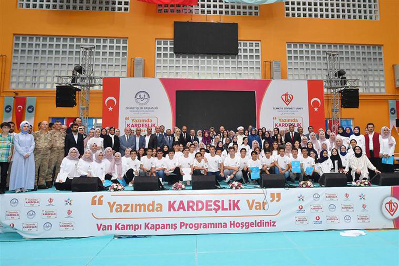 "Yazımda Kardeşlik Var" Van Yaz Kampının kapanış programı yapıldı