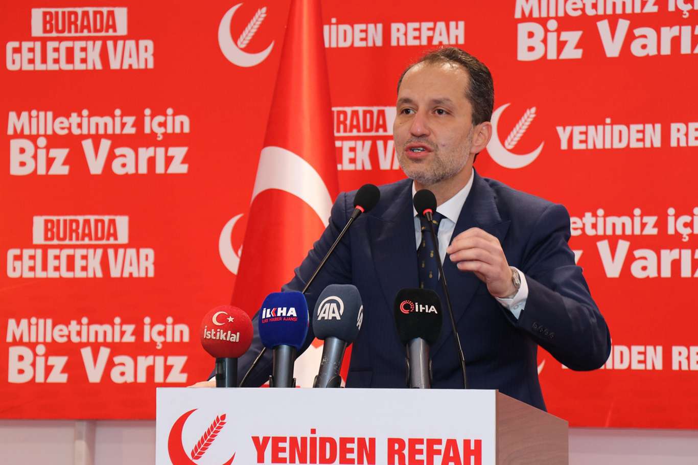 ​ Yeniden Refah Partisi Genel Başkanı Erbakan partilerin ittifakını değerlendirdi