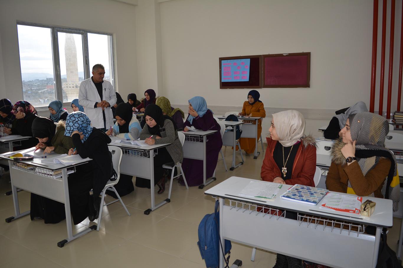 ​"Yerleşik ve özgün bir eğitim sistemi oluşturulmalı"