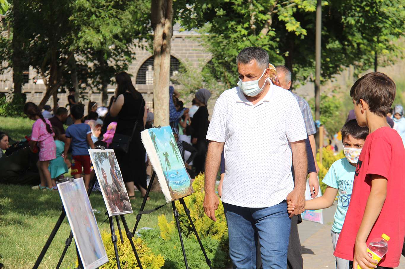 Yetimler Vakfı'ndan Filistin için resim sergisi
