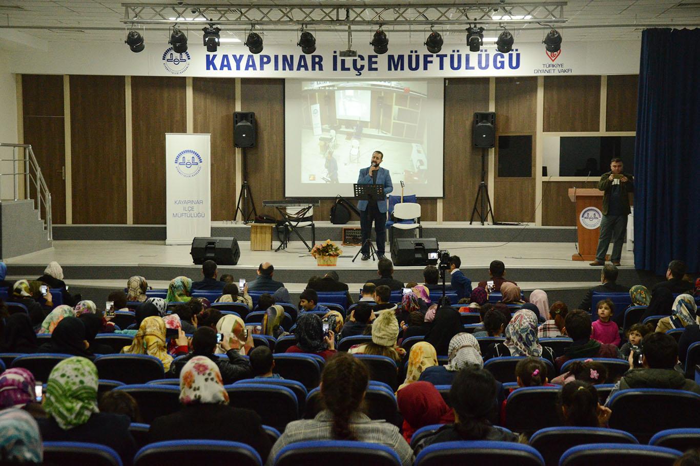 Yetimler yararına ilahi dinletisi düzenlendi