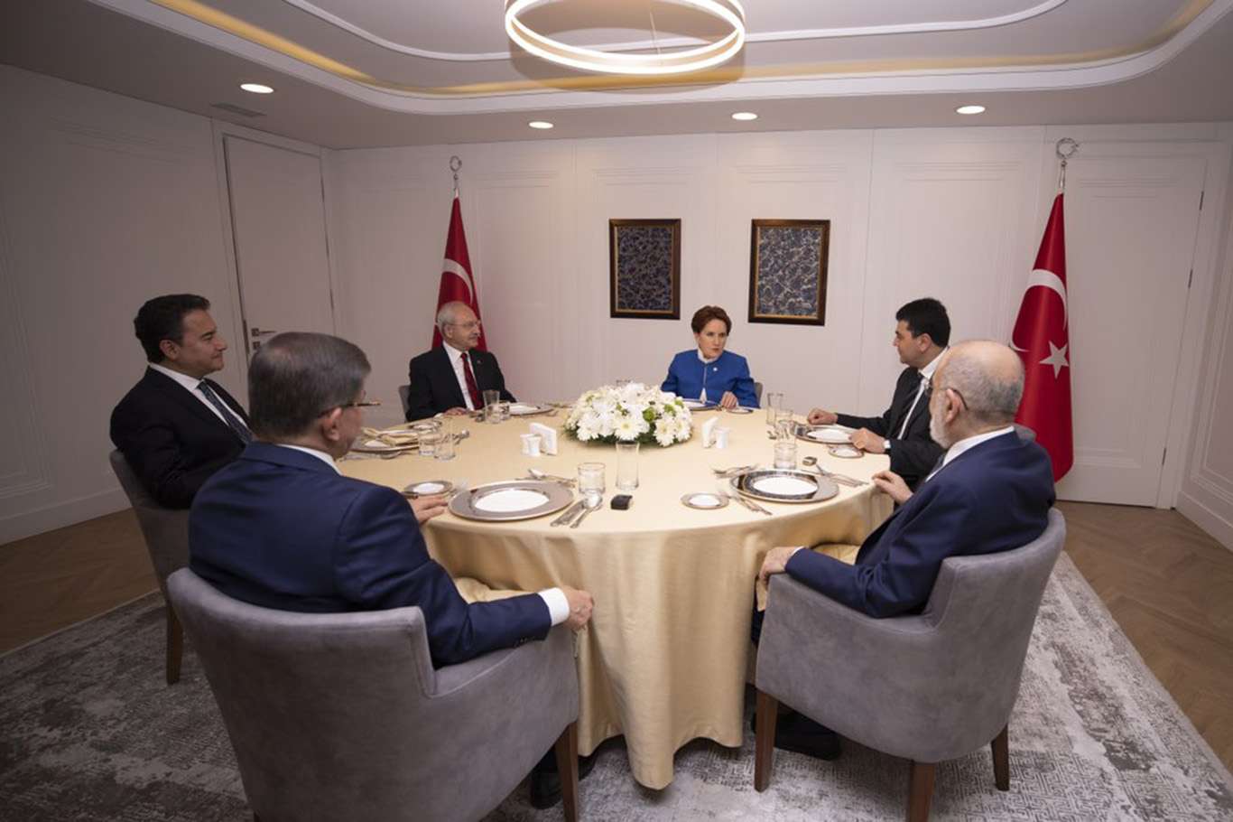 Altı muhalefet partisi lideri dördüncü kez bir araya geldi - [İLKHA ...